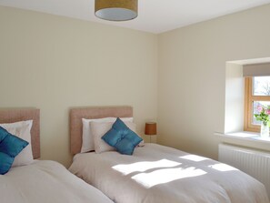 3 bedrooms, free WiFi, bed sheets