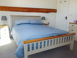2 bedrooms, free WiFi, bed sheets - 2 bedroom accommodation in Kettleburgh, near Framlingham (Kettleburgh, near Framlingham)