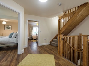 4 bedrooms, free WiFi, bed sheets