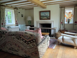 Living area - Ideal for couples or friends holidaying together. (Stitchcombe, near Marlborough)
