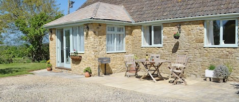 屋外ダイニングエリア