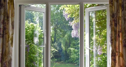 4 bedroom accommodation in Wimborne