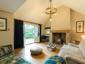 TV, fireplace - 3 bedroom accommodation in Riding Mill, near Corbridge (Riding Mill, near Corbridge)