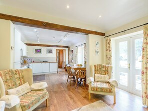 Interior - COTTAGE IN THE POND W43212 (Garton, near Hornsea)