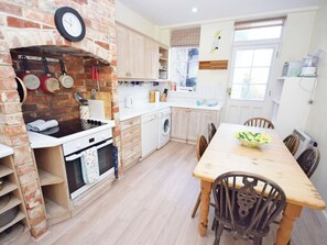 Dishwasher, high chair - 3 bedroom accommodation in Compton, near Chichester (Compton, near Chichester)