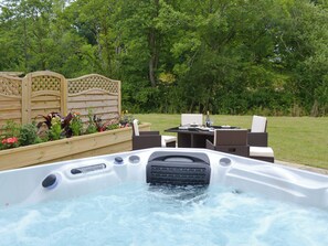Baignoire à remous extérieure