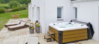 4 bedroom accommodation in Cheriton Bishop