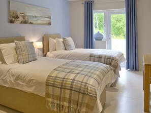 4 bedrooms, free WiFi, bed sheets