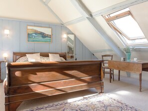 4 bedrooms, free WiFi, bed sheets
