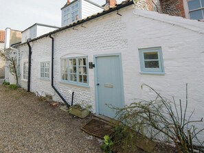 Exterior - Buttercup Cottage - UKC2847 (Blakeney, near Holt)