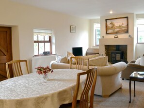 Dining - 2 bedroom accommodation in Langley-on-Tyne, near Hexham (Langley-on-Tyne, near Hexham)
