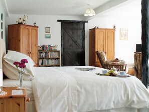 3 habitaciones, wifi gratis y ropa de cama