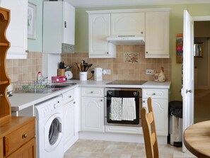 High chair, cookware/dishes/utensils