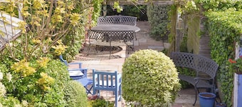 2 bedroom accommodation in St. Margarets at Cliffe, near Dover