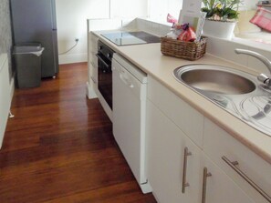 Dishwasher, high chair