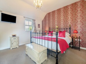 2 bedrooms, free WiFi, bed sheets - 2 bedroom accommodation in Wimborne (Wimborne)