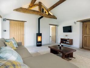 Fireplace - 1 bedroom accommodation in Berkley, near Frome (Berkley, near Frome)