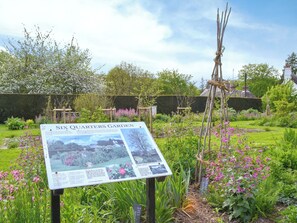 Property grounds - 3 bedroom accommodation in Selborne, near Alton (Selborne, near Alton)