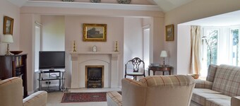 2 bedroom accommodation in Littlehampton, near Arundel