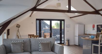 2 bedroom accommodation in Beccles, near Gillingham
