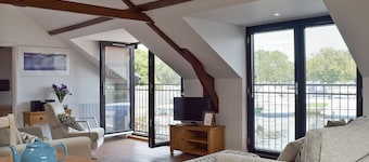 2 bedroom accommodation in Beccles, near Gillingham