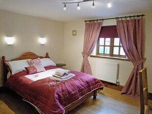 2 bedrooms, bed sheets