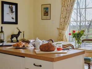 Dining - Osprey Cottage - UZQ (Meigle)