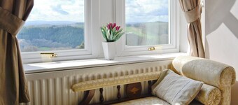 9 bedroom accommodation in Beaford, near Winkleigh