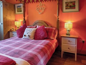 2 bedrooms, free WiFi, bed sheets - 2 bedroom accommodation in Bishopdale, near Leyburn (Bishopdale, near Leyburn)