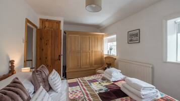 2 bedrooms, free WiFi, bed sheets