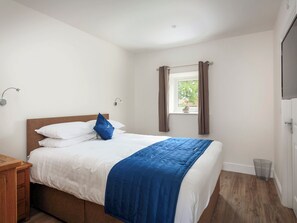 3 bedrooms, free WiFi, bed sheets - Greylag Goose - UKC2110 (Wroxham, near Norwich)
