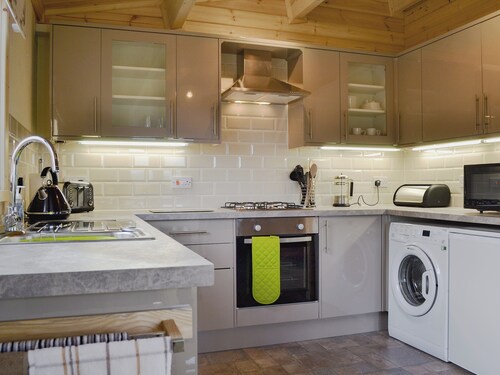 2 bedroom accommodation in Bromlow, near Minsterley