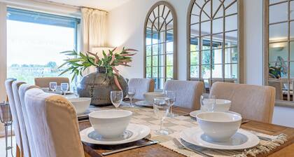 5 bedroom accommodation in Somerford Keynes