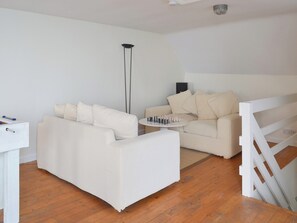 TV - 5 bedroom accommodation in Strete, near Dartmouth (Strete, near Dartmouth)