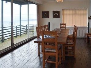 تناول الطعام