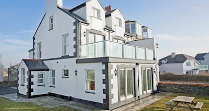 Alojamiento de 6 habitaciones en Trearddur Bay, Anglesey