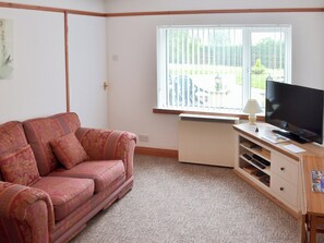 Living area - 3 bedroom accommodation in Maidencombe, near Torquay (Maidencombe, near Torquay)