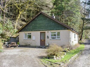 Exterior - 2 bedroom accommodation in Pontrhydygroes, Devils Bridge (Pontrhydygroes, Devils Bridge)