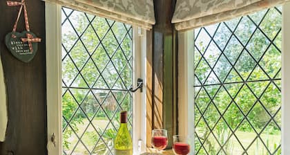 2 bedroom accommodation in Eckington, near Pershore