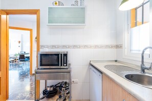 Kitchen - Don Juan | Sunny Apartment with Mediterranean Views, Terrace & Pool in Fuengirola (Fuengirola)