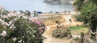 Beautiful Villa set in a delightful valley, close to Competa,Nerja and the sea.