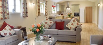 Woodlands Dairy Cottage