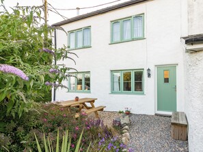 Unclassified image, 5 of 18, button