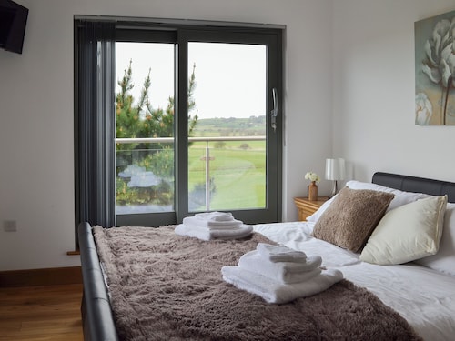 4 bedroom accommodation in Winchelsea, near Rye