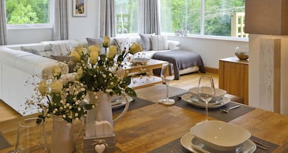 4 bedroom accommodation in Cheriton Bishop