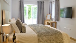 4 chambres, accès au Wi-Fi (inclus), literie fournie