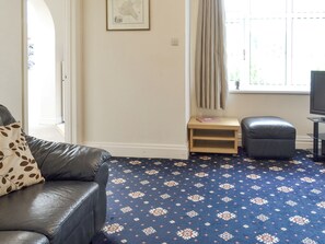 TV - 2 bedroom accommodation in Bridlington (Bridlington)