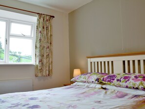 2 bedrooms, free WiFi, bed sheets - 2 bedroom accommodation in Kentmere, near Staveley (Kentmere, near Staveley)