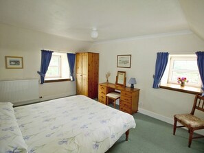 2 多间卧室、免费 WiFi、床单