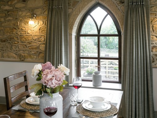 2 bedroom accommodation in Alton, near Chesterfield